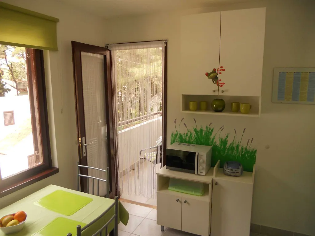 Cozy Pine Terrace Apartment Šolta