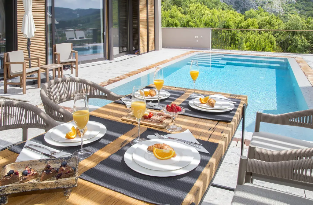 Modern Villa with Pool and Spa Zone in Dubrovnik