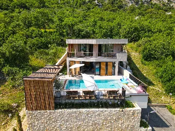 Modern Villa with Pool and Spa Zone in Dubrovnik