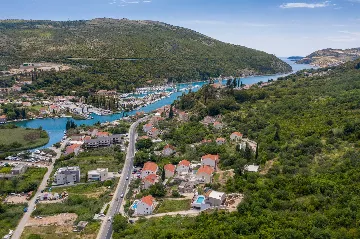 Modern Villa with Pool and Spa Zone in Dubrovnik