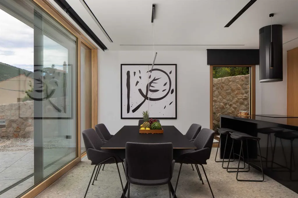 Modern Villa with Pool and Spa Zone in Dubrovnik