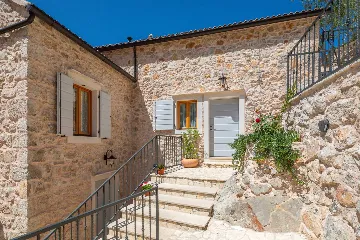 Sunlit Country Villa Retreat in Hvar Hills