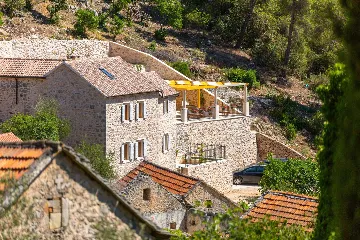 Sunlit Country Villa Retreat in Hvar Hills