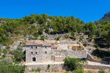 Sunlit Country Villa Retreat in Hvar Hills