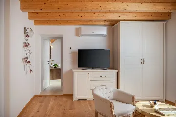 Sunlit Country Villa Retreat in Hvar Hills