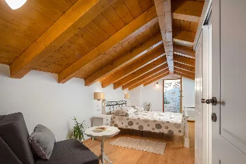 Sunlit Country Villa Retreat in Hvar Hills