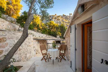 Sunlit Country Villa Retreat in Hvar Hills