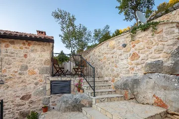 Sunlit Country Villa Retreat in Hvar Hills