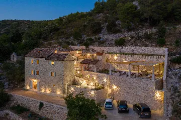 Sunlit Country Villa Retreat in Hvar Hills