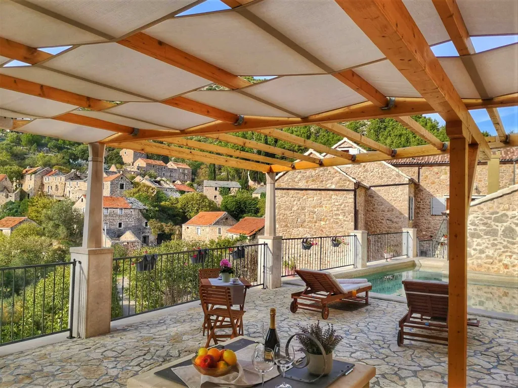 Sunlit Country Villa Retreat in Hvar Hills