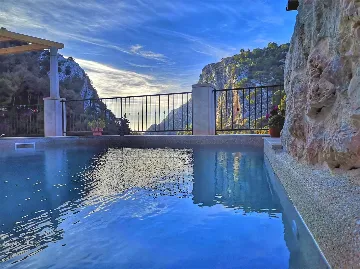 Sunlit Country Villa Retreat in Hvar Hills