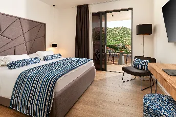 Contemporary Villa with Private Pool in Marina