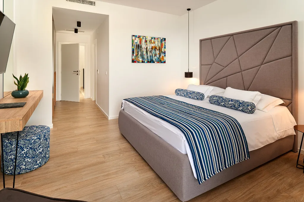 Contemporary Villa with Private Pool in Marina