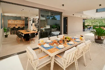 Contemporary Villa with Private Pool in Marina