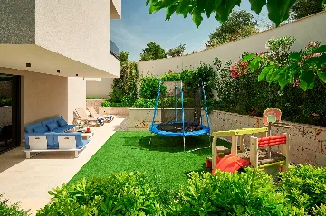 Contemporary Villa with Private Pool in Marina