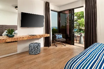 Contemporary Villa with Private Pool in Marina