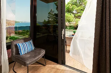 Contemporary Villa with Private Pool in Marina