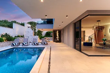 Contemporary Villa with Private Pool in Marina