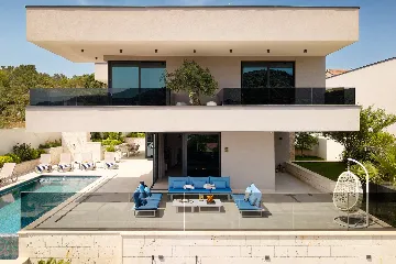 Contemporary Villa with Private Pool in Marina