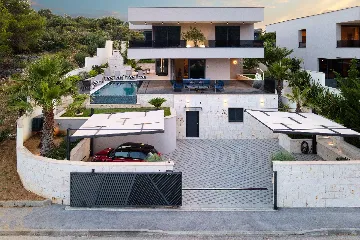 Contemporary Villa with Private Pool in Marina