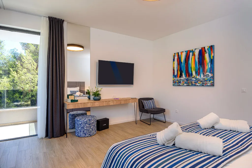 Contemporary Villa with Private Pool in Marina