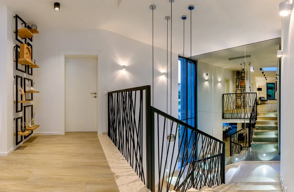 Contemporary Villa with Private Pool in Marina
