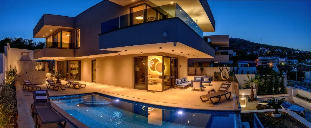 Contemporary Villa with Private Pool in Marina