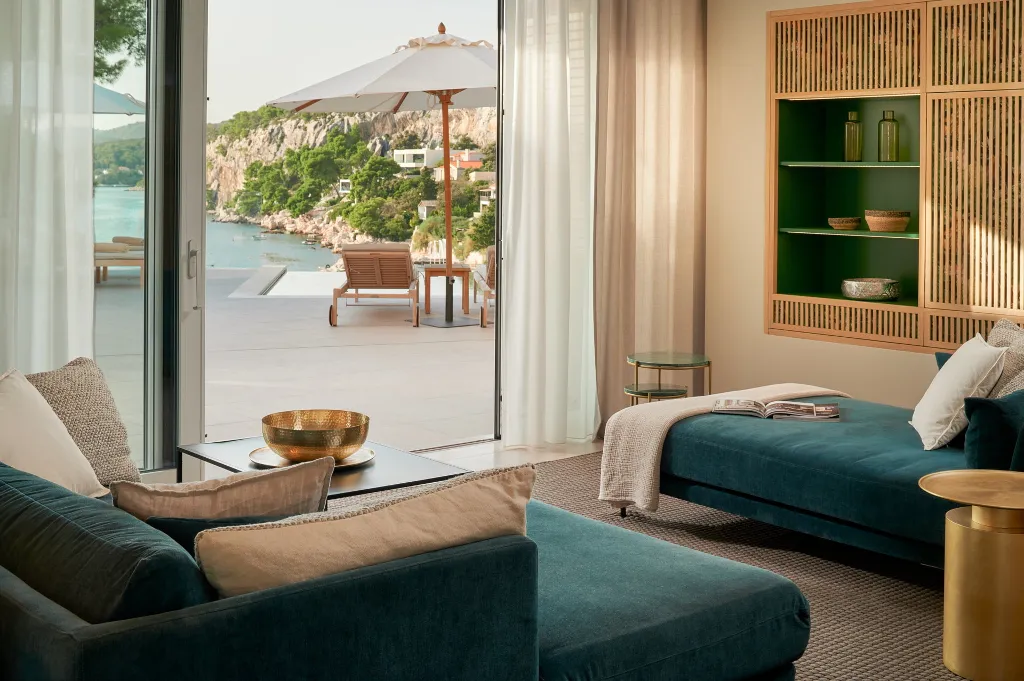 Contemporary Seaside Villa with Pool, Hvar