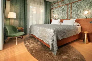 Contemporary Seaside Villa with Pool, Hvar