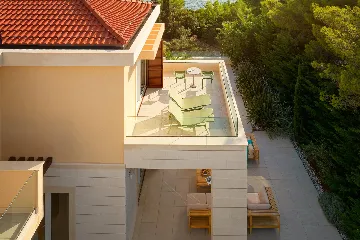 Contemporary Seaside Villa with Pool, Hvar