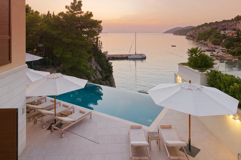 Contemporary Seaside Villa with Pool, Hvar