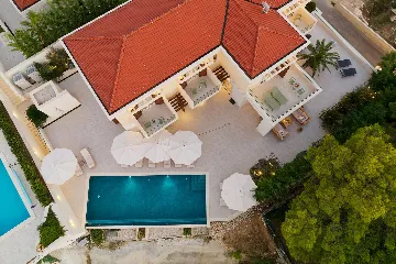 Contemporary Seaside Villa with Pool, Hvar