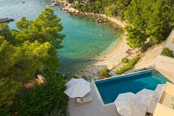 Contemporary Seaside Villa with Pool, Hvar