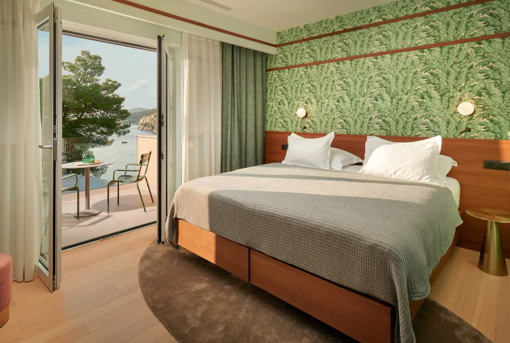 Seaside Villa Complex with Pool, Hvar