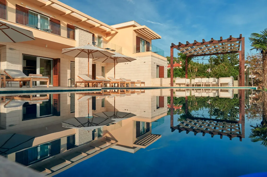 Seaside Villa Complex with Pool, Hvar
