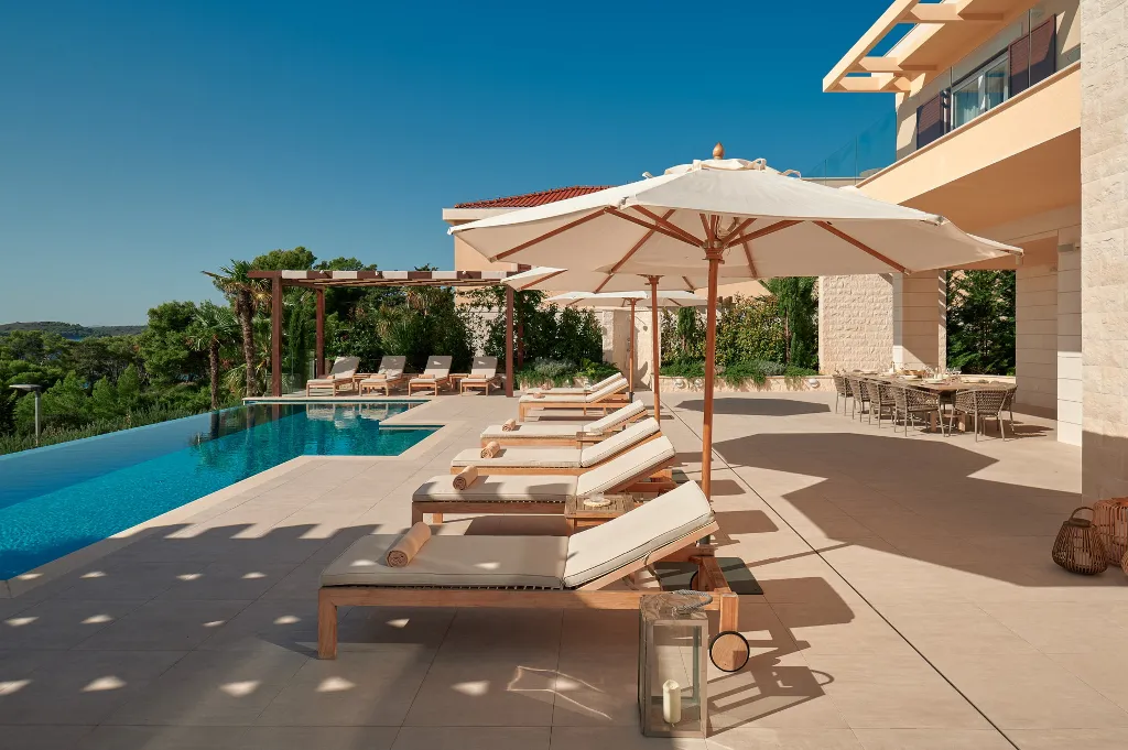Seaside Villa Complex with Pool, Hvar