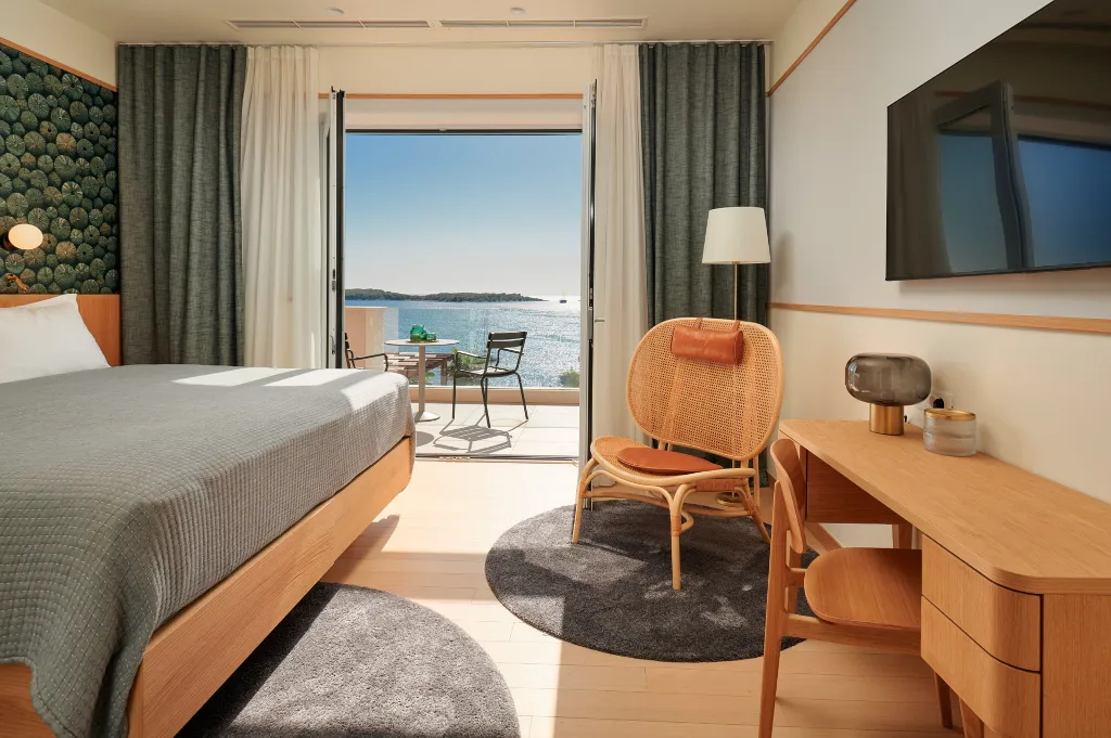 Seaside Villa Complex with Pool, Hvar