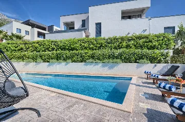 Modern 3-Bedroom Villa with Private Pool in Podstrana