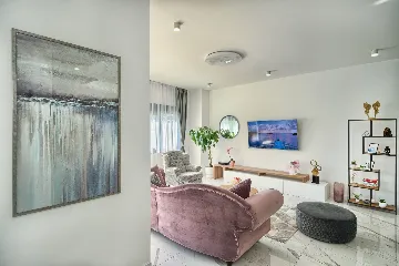 Modern 3-Bedroom Villa with Private Pool in Podstrana