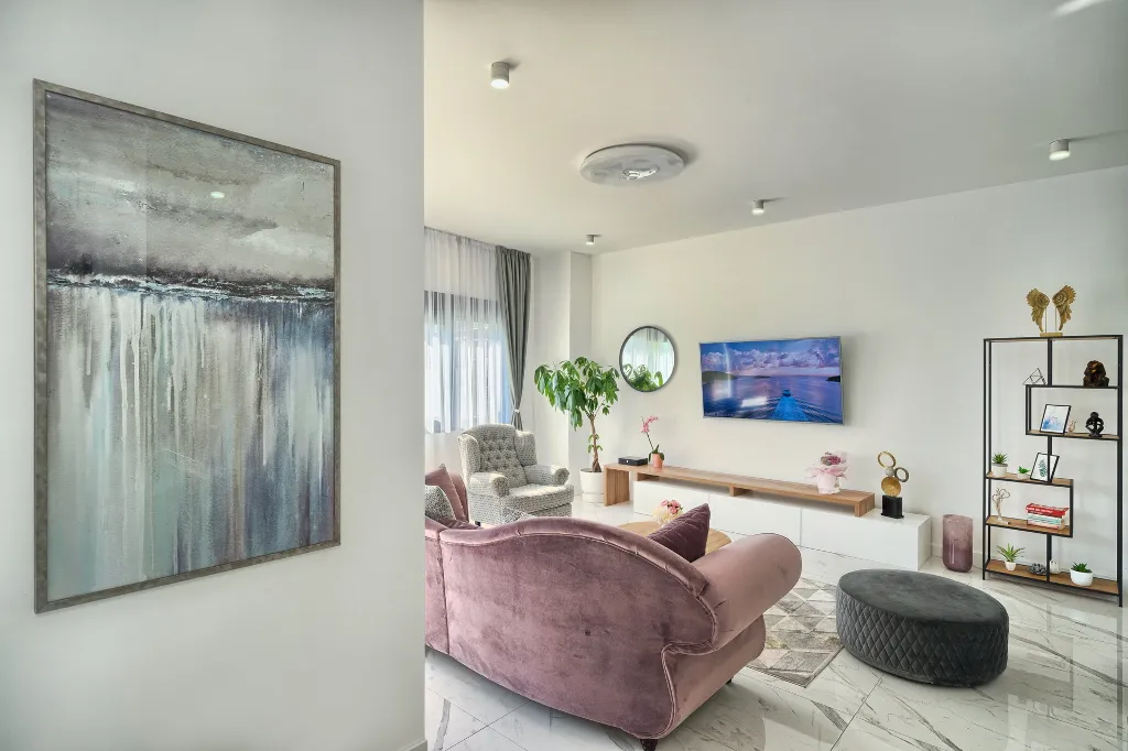Modern 3-Bedroom Villa with Private Pool in Podstrana