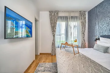 Modern 3-Bedroom Villa with Private Pool in Podstrana