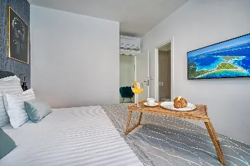 Modern 3-Bedroom Villa with Private Pool in Podstrana