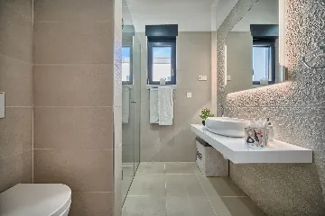 Modern 3-Bedroom Villa with Private Pool in Podstrana