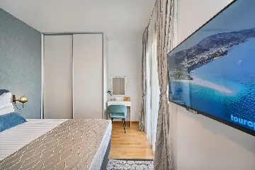 Modern 3-Bedroom Villa with Private Pool in Podstrana