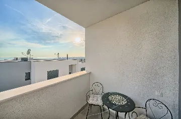 Modern 3-Bedroom Villa with Private Pool in Podstrana