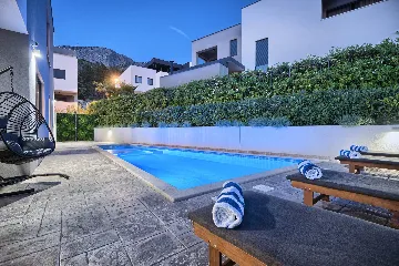 Modern 3-Bedroom Villa with Private Pool in Podstrana