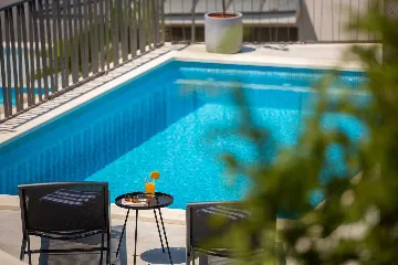 Modern 5-Bedroom Villa with Pool in Podstrana