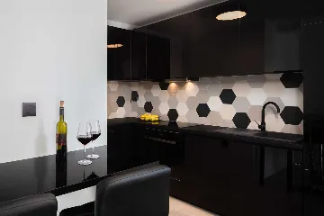 Modern 5-Bedroom Villa with Pool in Podstrana