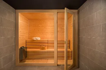 Modern 5-Bedroom Villa with Pool in Podstrana