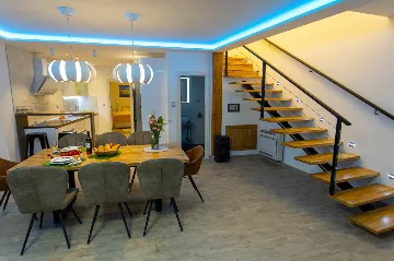 Modern Villa with Heated Pool in Podstrana